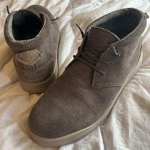 Never worn mens hey dude boots